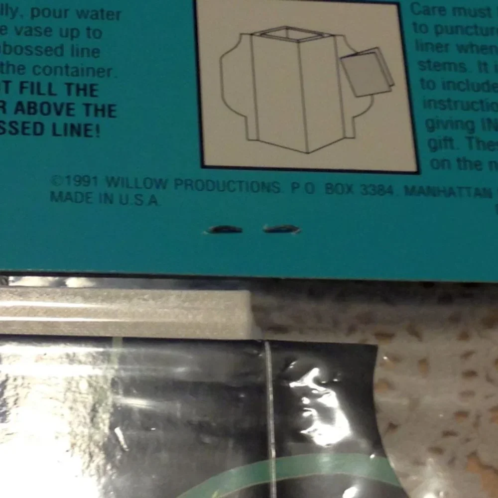 Collectible vintage inovase paper vases with plastic lining